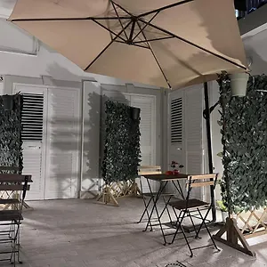 Casa Del Forestiero Umberto Affittacamere Aeroporto di Catania Fontana Rossa